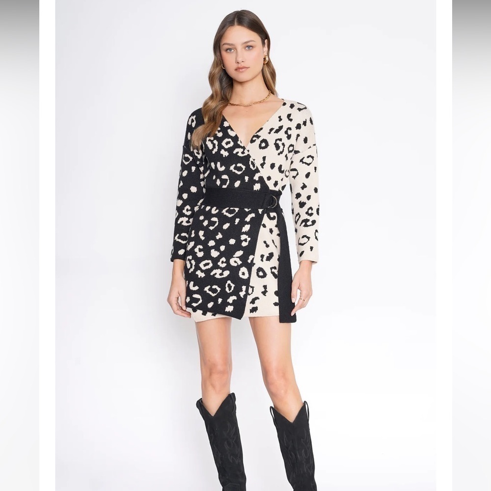4SI3NNA Estella Dress in Black/Ivory Size Large NWT ANIMAL PRINT LEOPARD